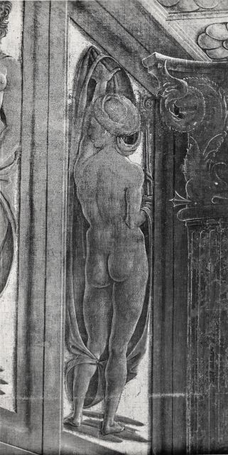 A. Villani e Figli — Cosmè Tura (Ferrara, c. 1430-1495). L'Annnunciazione (part.). Ferrara - Museo dell'Opera del Duomo — particolare, interno dell'anta destra, figura allegorica